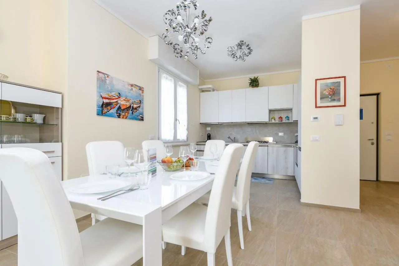 Mgh Family Apartment 시르미오네